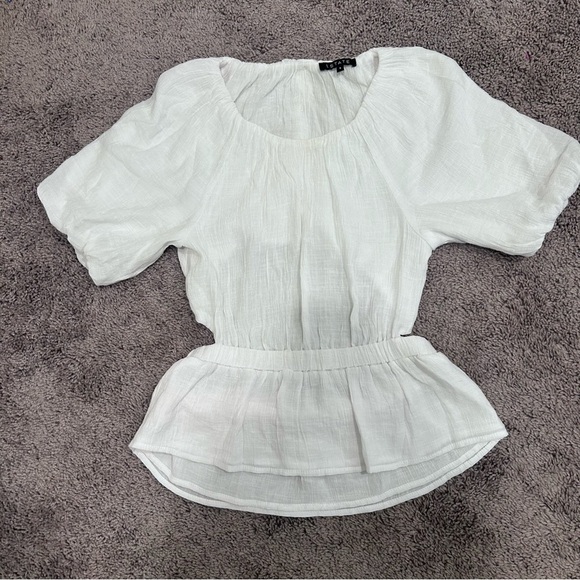 1. STATE  top. Size Small. Cut out Back. Buttons. - Picture 3 of 6